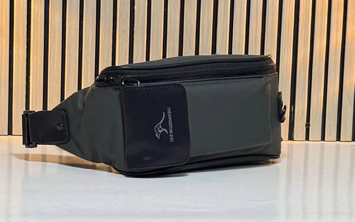 /public/uploads/photos/shares/Suzy bags/IMG_4311.jpeg